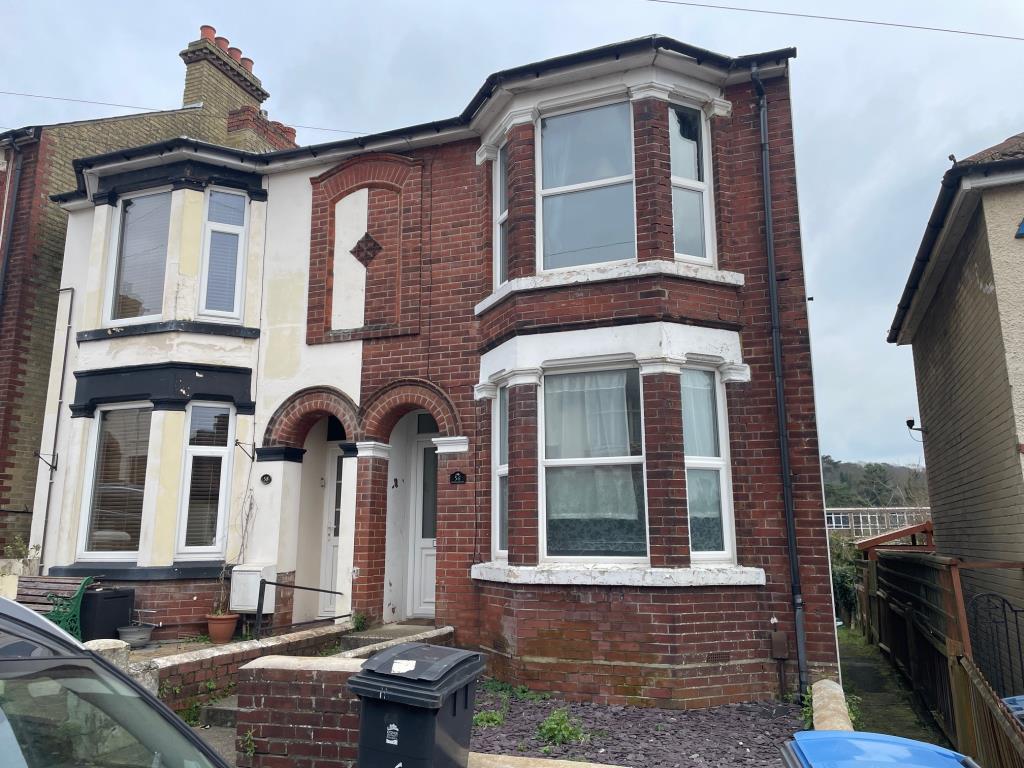 Lot: 135 - THREE BEDROOM SEMI-DETACHED HOUSE FOR IMPROVEMENT - front of property
